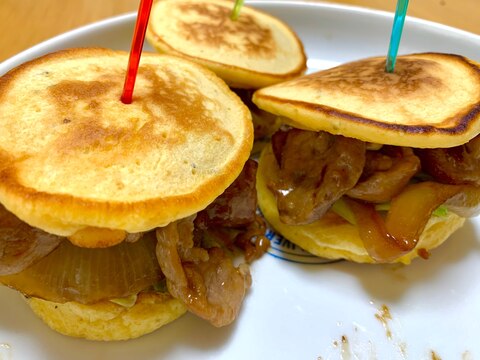 強力粉でもちもち✨ミニホットケーキバーガー